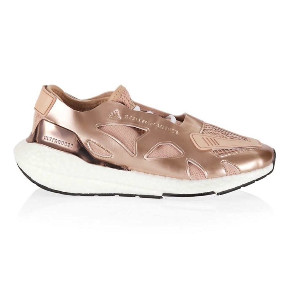Stella McCartney Ultraboost 22 running shoe.Size 8 . Rose Gold